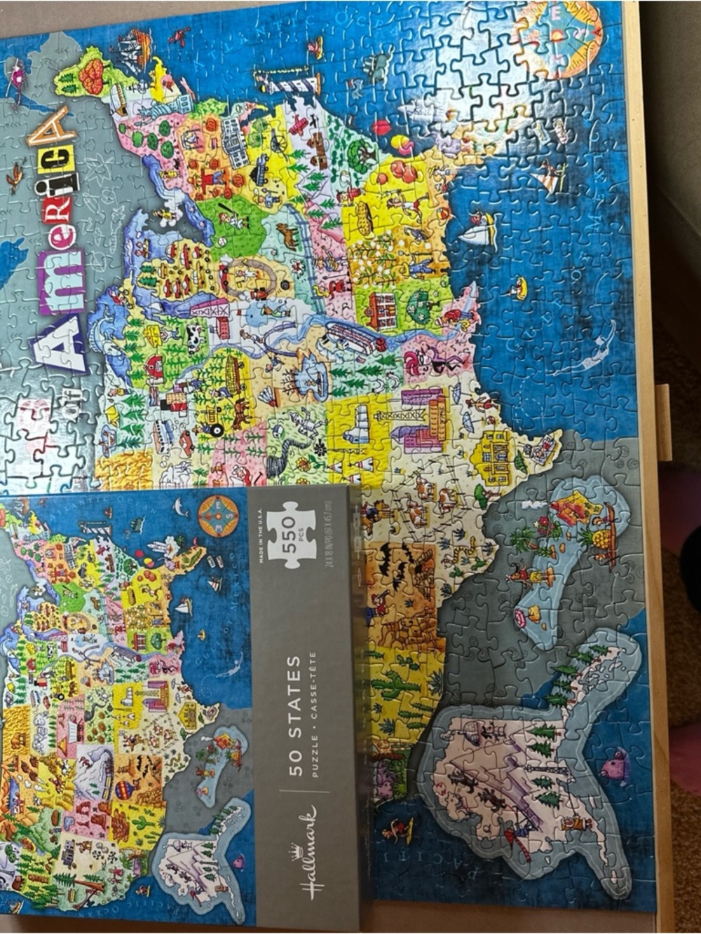 Hallmark Colorful Illustrated USA Map Puzzle with Blue Ocean